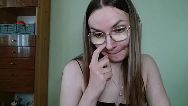 LooveELLYx webcam