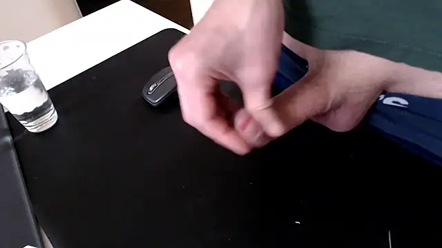 sperma_tributes (Ask my age) - Abspritzen / Cum
