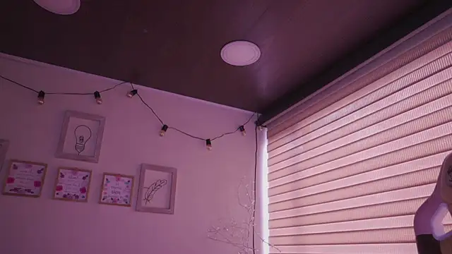 tommy_blue webcam