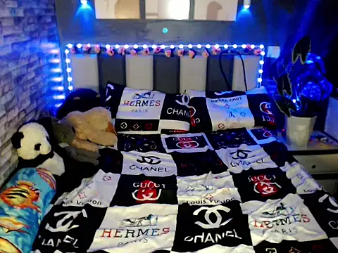 FuckdollLunaxX webcam