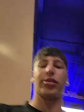 aron_luxx (M twink) - TAKE OFF YOUR UNDERWEAR