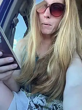 GoldenFlameGoddess webcam
