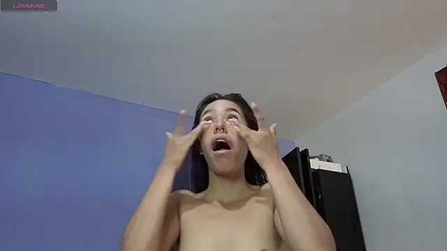 stephania_t webcam