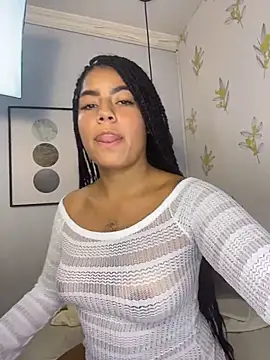 Laia_white webcam
