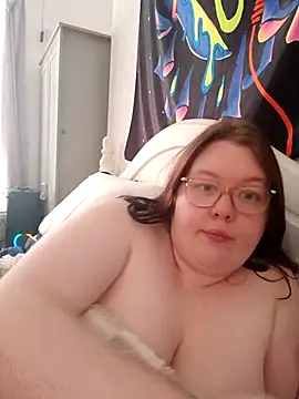 Sexycurvyemilyy webcam
