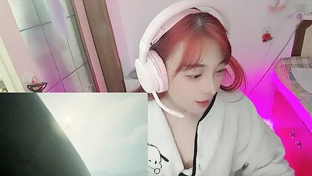 Song_99 webcam