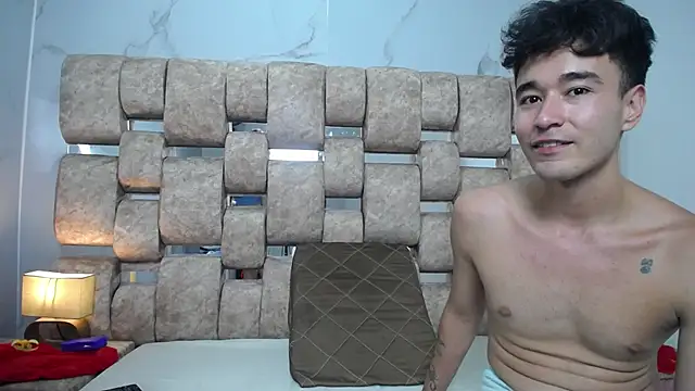 KathyAiden webcam