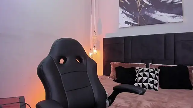 Serena_Noir webcam