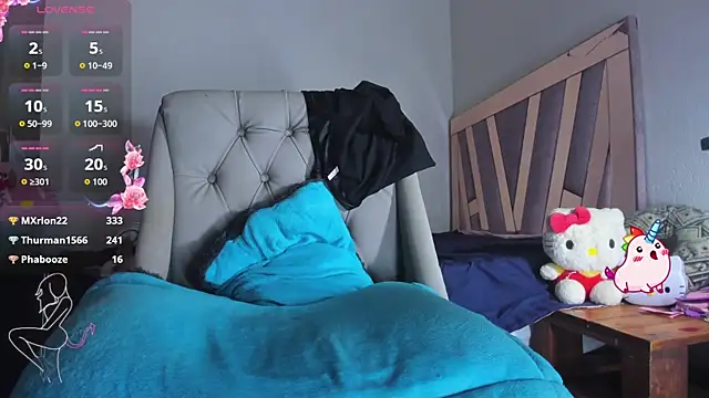 SkyeGabbyRose webcam