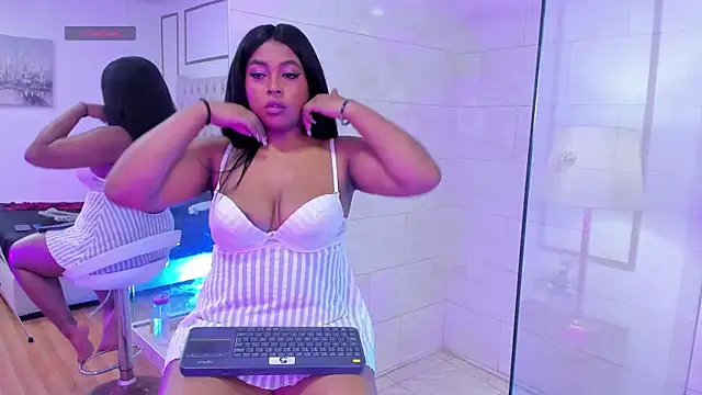 NatashaLuxy webcam