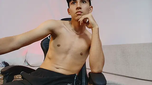 Valentino_Rey webcam
