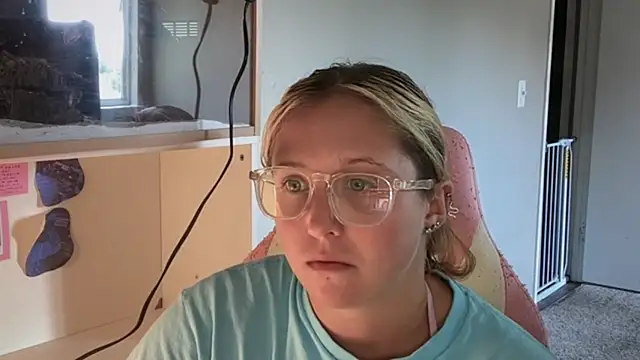 MUSCLEMOMMY1365 webcam