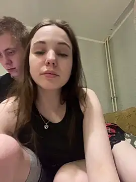 Maggi_Shine webcam