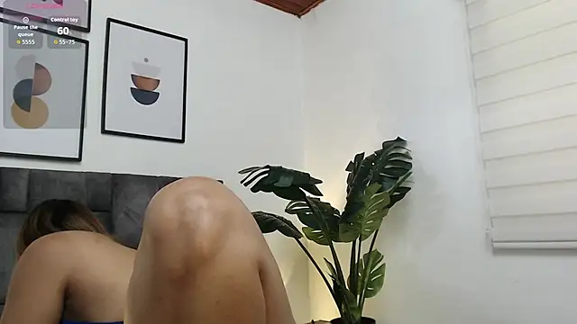 samy_l (F young) - show pussy
