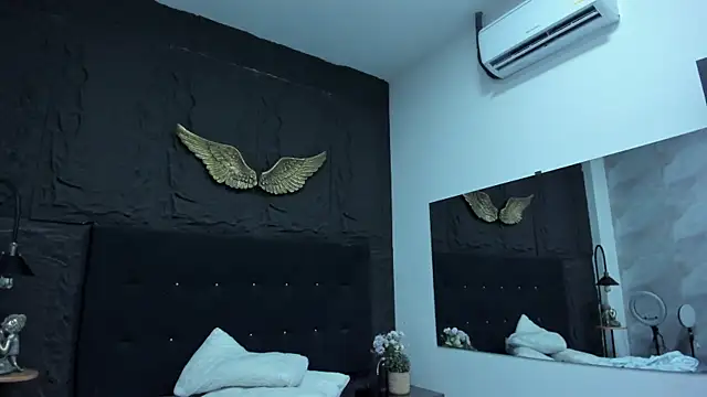 MillaGrey webcam