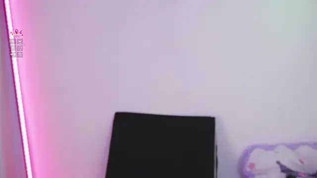 EloiseSweetxx webcam