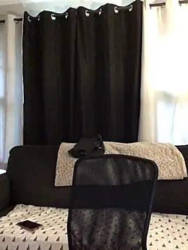 SidneyRaee webcam