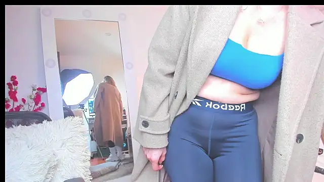 SharonVelvet webcam