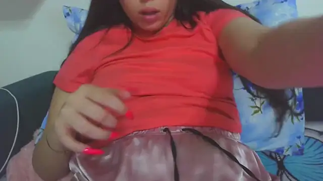 LovelyJulliette webcam