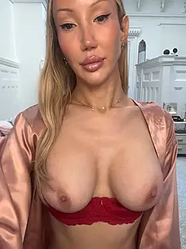 Allana29