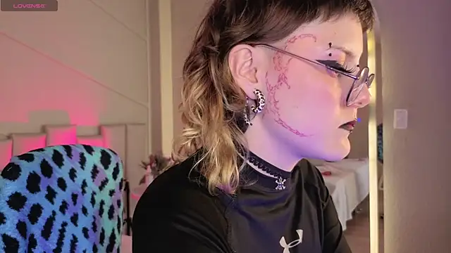Rossiee_huntt webcam