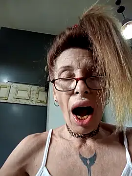 Webcam Model (FrozenWaffle)  is live.Free join now!