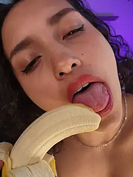 Lucy_Marin webcam