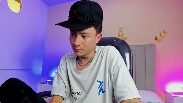 Nascary_Fox webcam