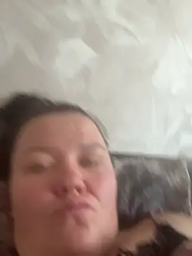 SunnyLeila2101 webcam