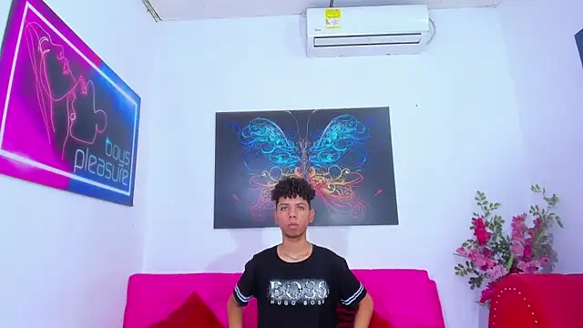 Spicy_guys webcam
