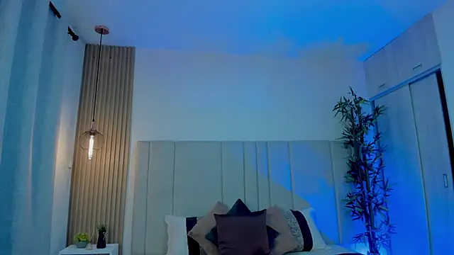 Victoria_Rosee webcam