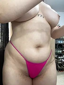 Briana_Hottt webcam