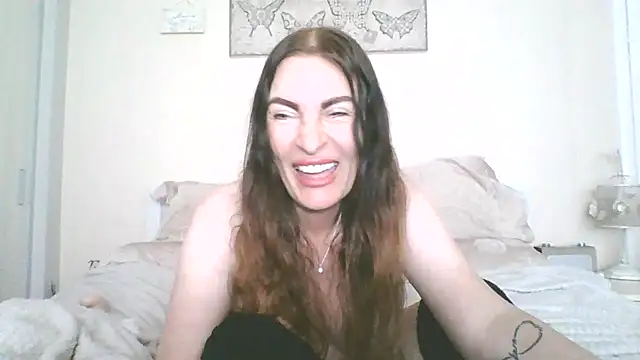 EllaKent webcam