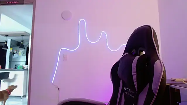 Layna_cold webcam