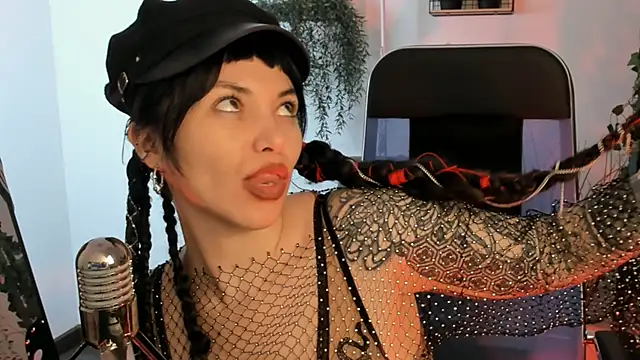 NeoGeisha webcam