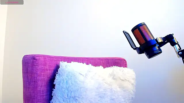ALICEBLOOOM webcam