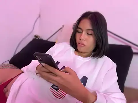 yougotlara (T young) - be my girlfriend Lara