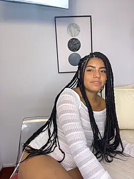 Laia_white webcam