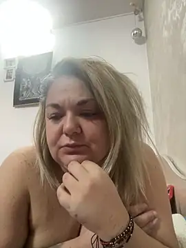 MikyVesela live sex cam