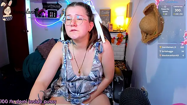 HunnyyLove webcam