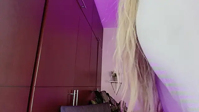 Dahnia_cruz webcam