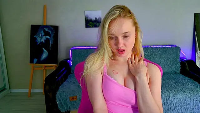 Shawty_Mia webcam
