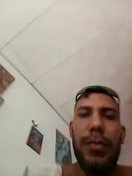 UnreadyChutzpa webcam