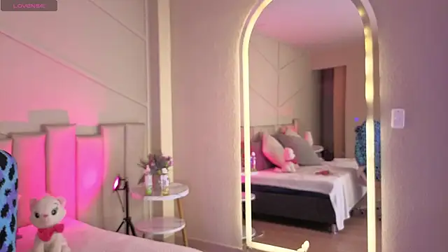 Rossiee_huntt webcam