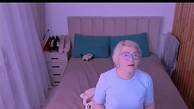 sabrinamacmarren webcam