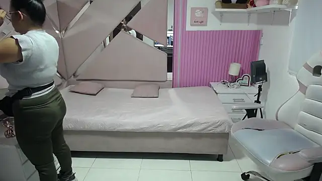 _Miaaleon webcam