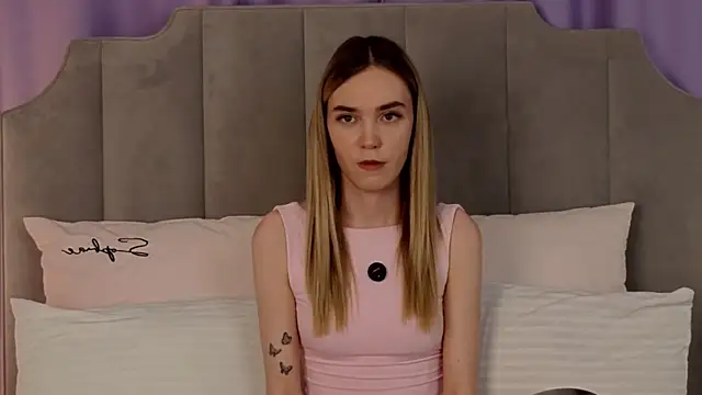 NikkiRyx webcam