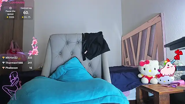 SkyeGabbyRose webcam