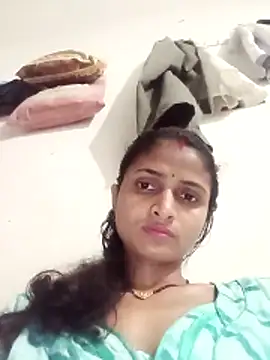 Webcam Model (Leelaaji)  is live.Free join now!