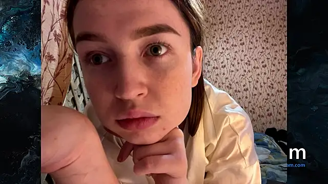 Chloooee webcam